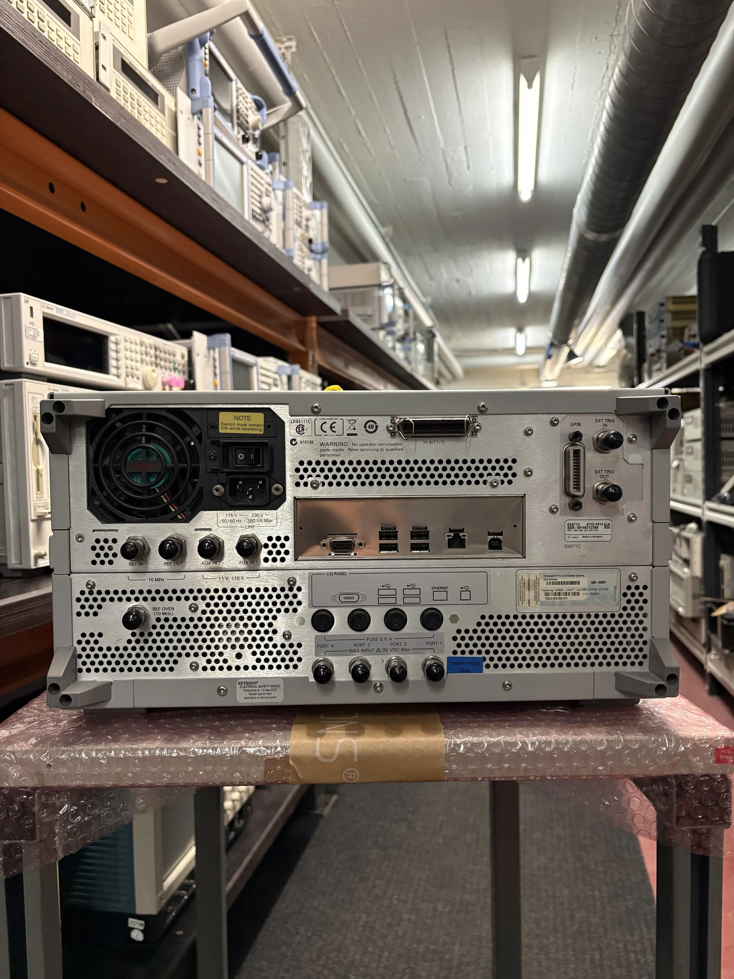 Hewlett Packard 8753ES S-Parameter Network Analyzer 30kHz-6GHz